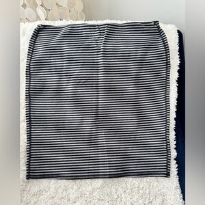 Old Navy pencil skirt